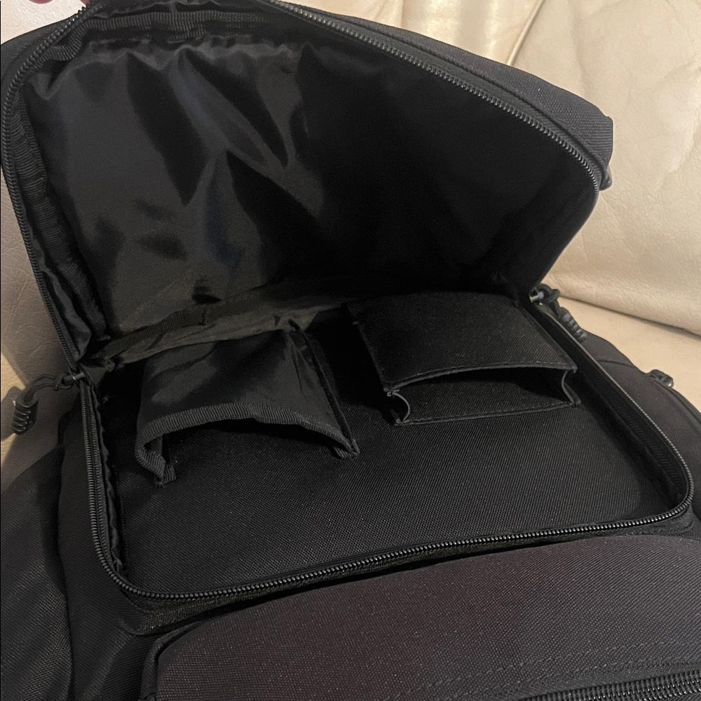 Discreet Backpack - Picture 5 of 6